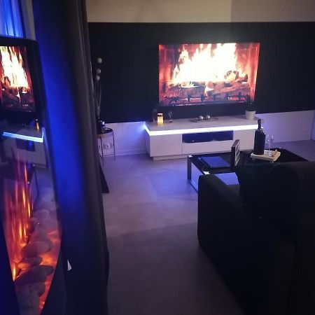 La Clef Des Bulles Apartment Еперне Екстериор снимка