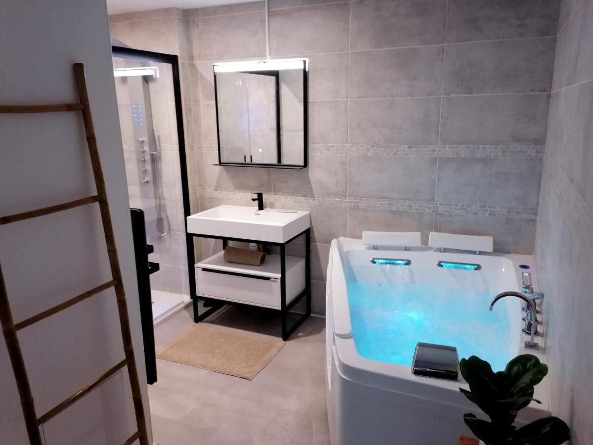 La Clef Des Bulles Apartment Еперне Екстериор снимка