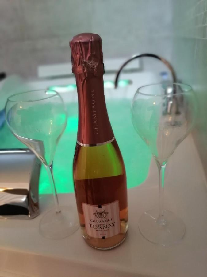 La Clef Des Bulles Apartment Еперне Екстериор снимка