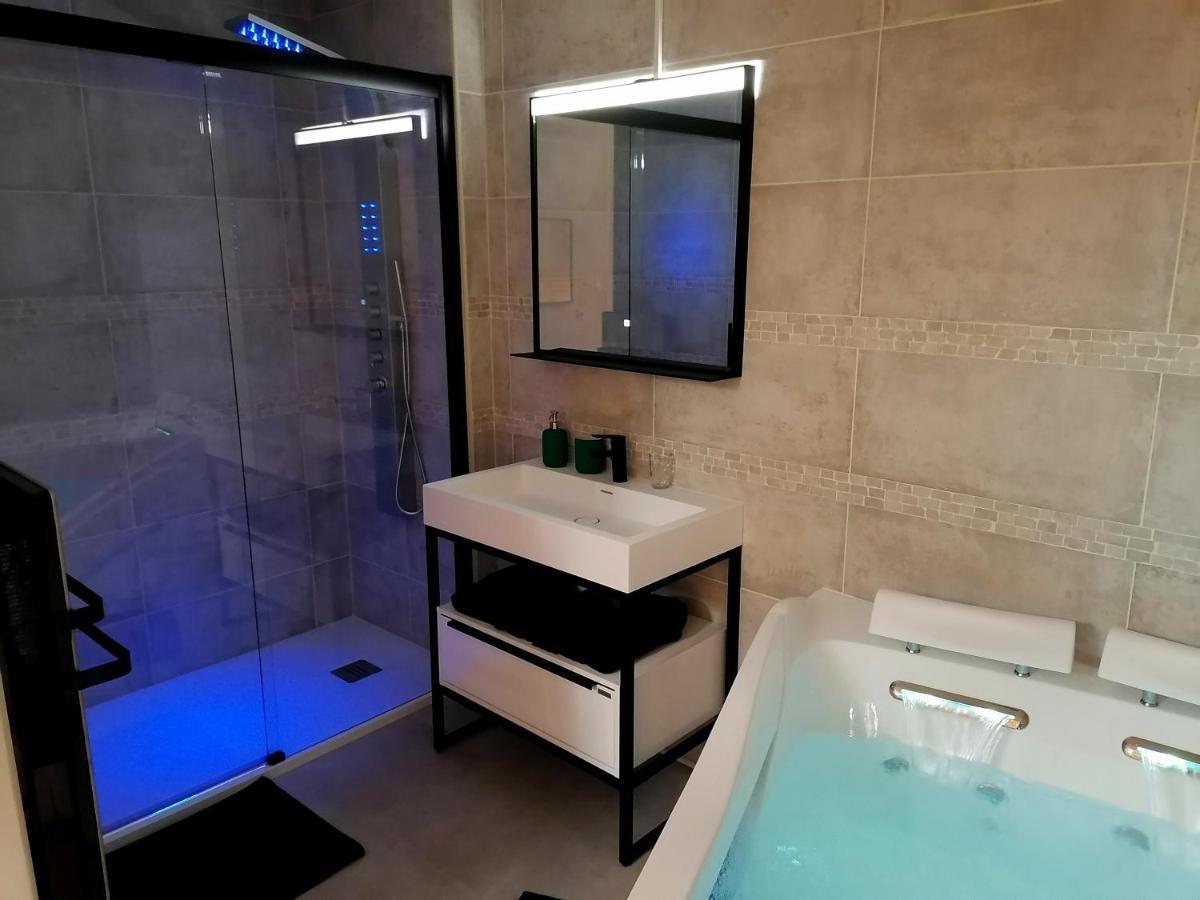 La Clef Des Bulles Apartment Еперне Екстериор снимка