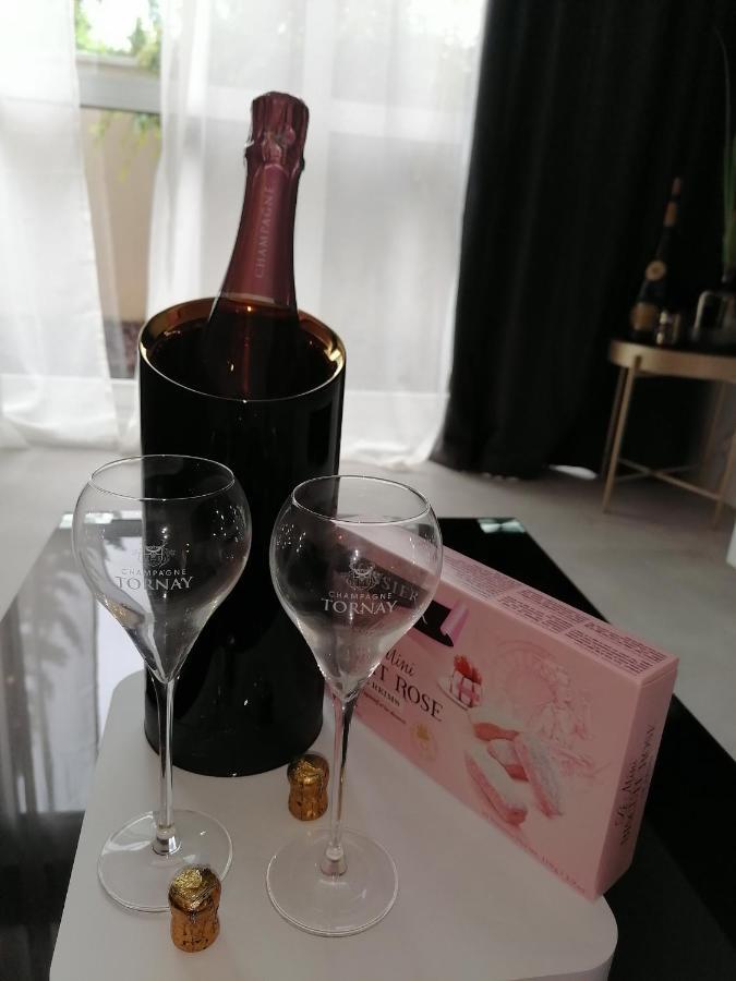 La Clef Des Bulles Apartment Еперне Екстериор снимка