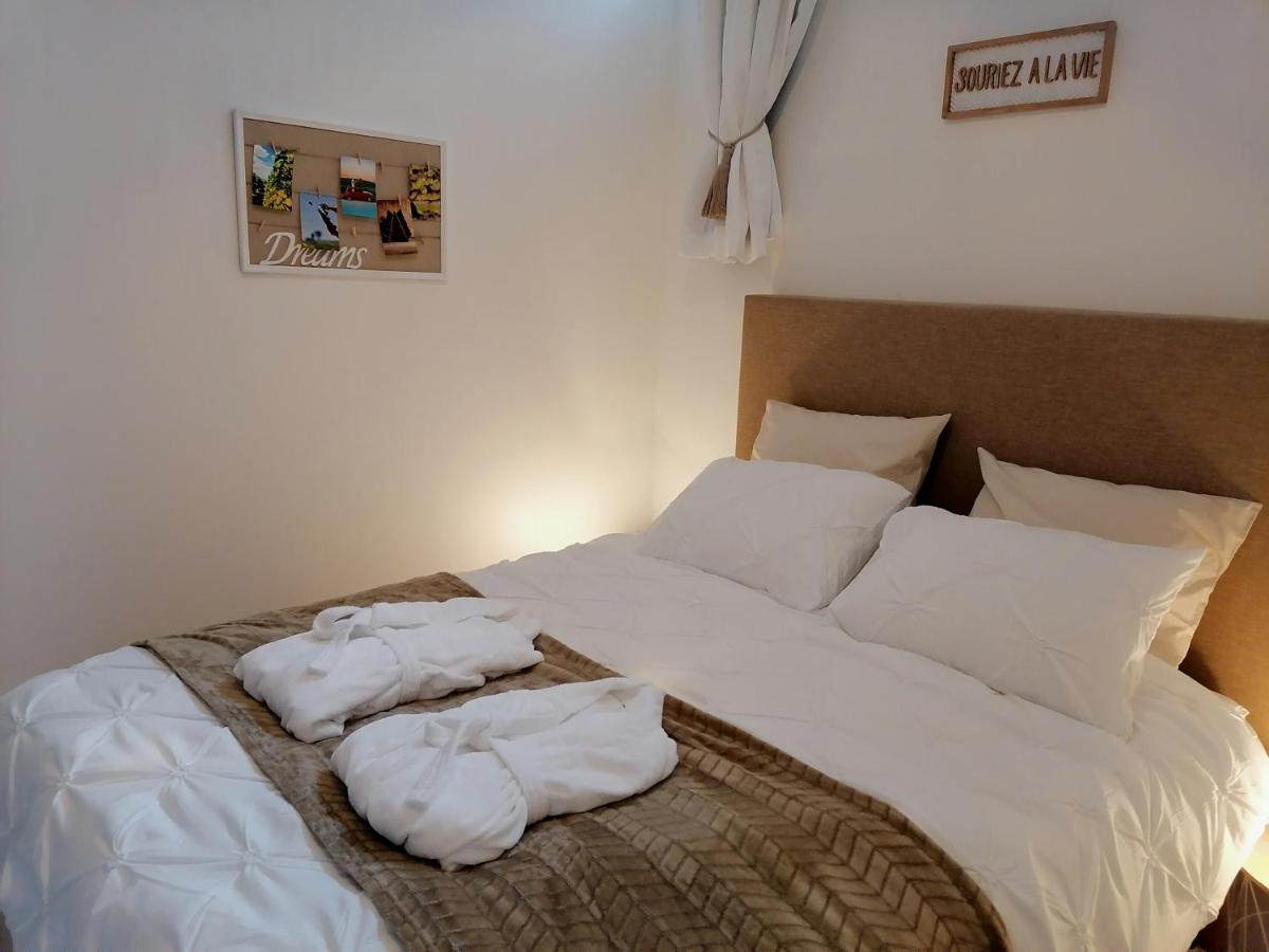 La Clef Des Bulles Apartment Еперне Екстериор снимка
